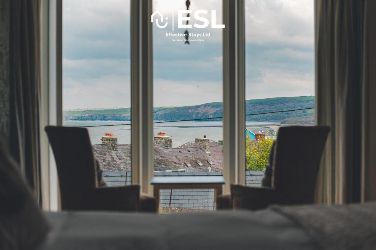 Beautiful En Suite 5 Bedroom Home With Sea Views Нюкий Екстериор снимка