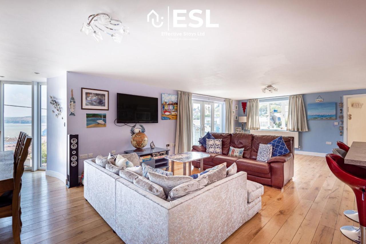 Beautiful En Suite 5 Bedroom Home With Sea Views Нюкий Екстериор снимка