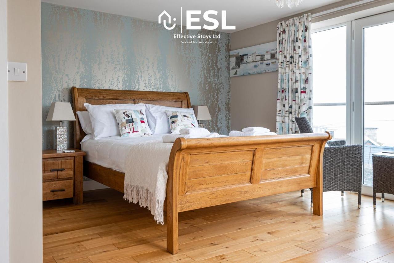 Beautiful En Suite 5 Bedroom Home With Sea Views Нюкий Екстериор снимка